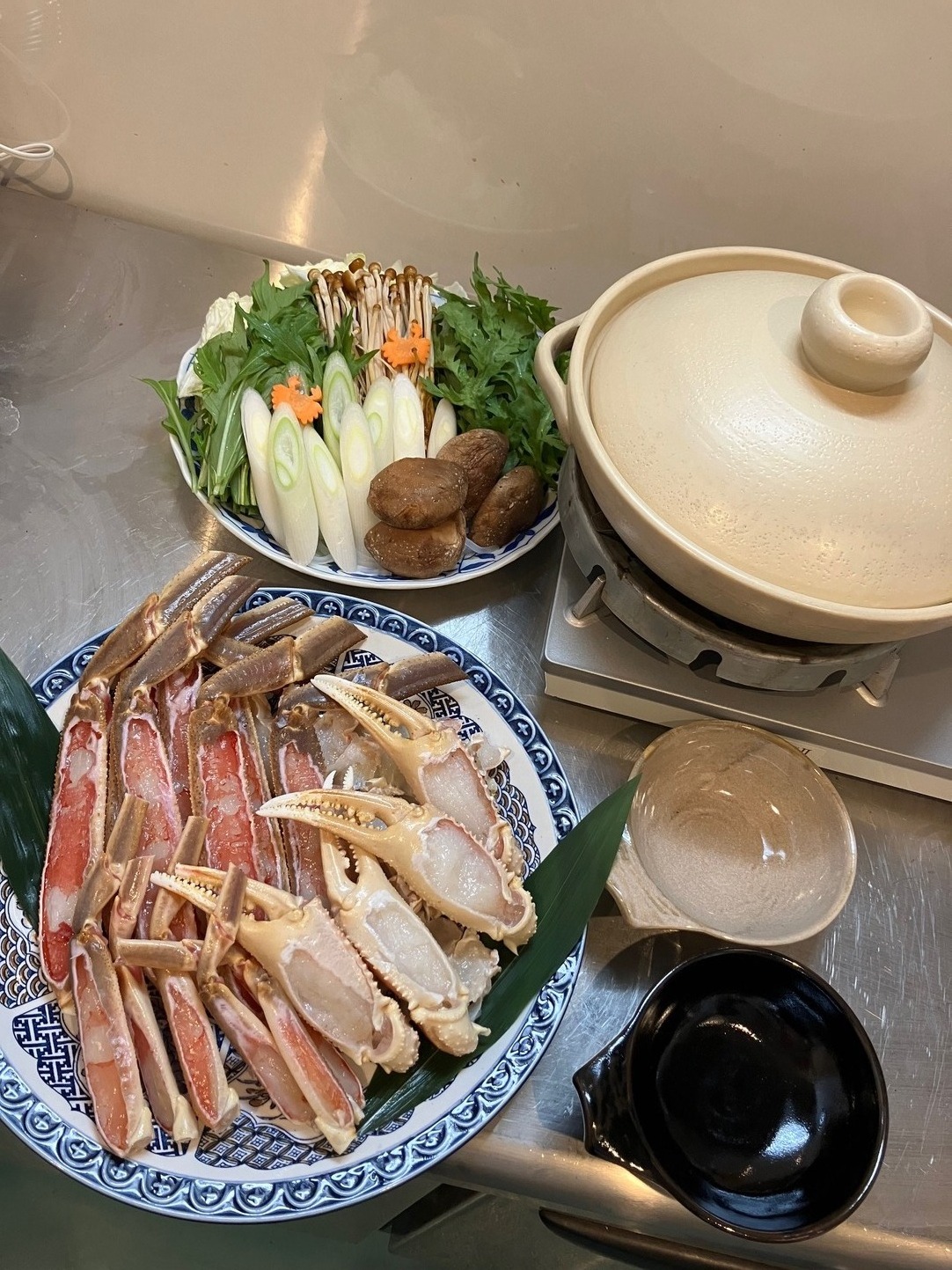 蟹鍋の準備